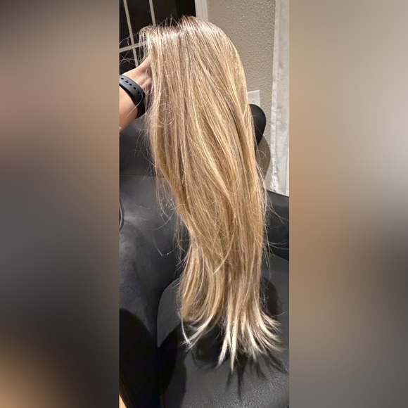 Belle Tress Dolce & Dolce Wig in Butterbeer Blonde 23 inches - Picture 3 of 9